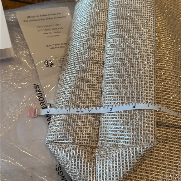 Dior Beauty Line. A gorgeous Gold Tone Perfect Sized Tote Bag - Picture 7 of 10